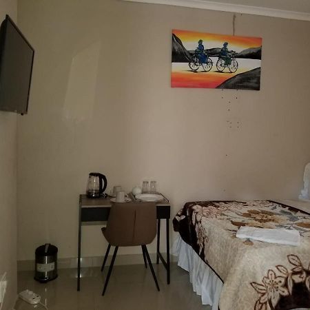 Pinto City Motel Kempton Park Extérieur photo